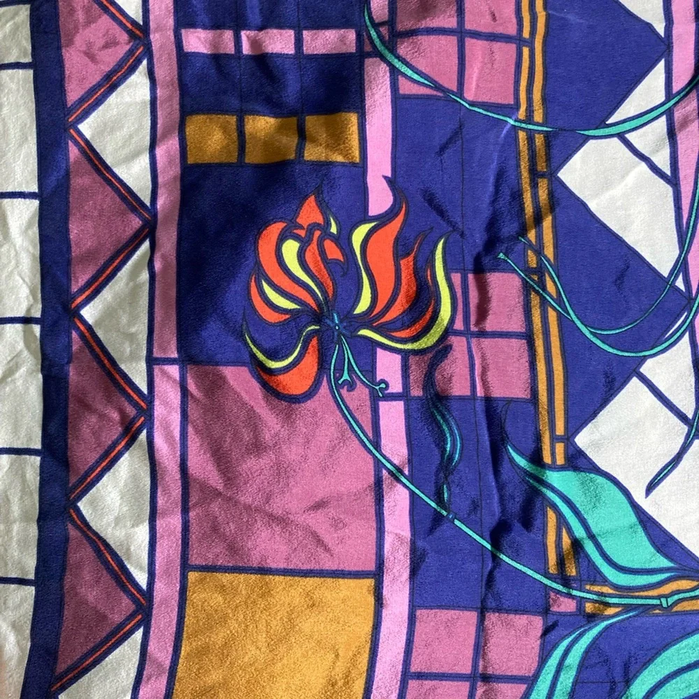 STAINGLASS DESIGN SCARF - Picture 5 of 5